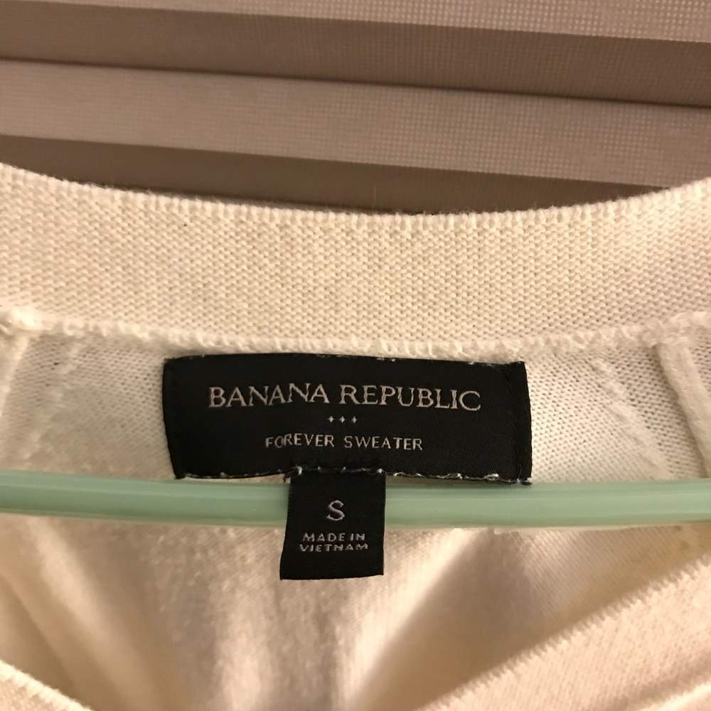 Banana Republic Cream Knit Sweater